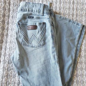 Wrangler Mae Retro light wash jeans 7x34
